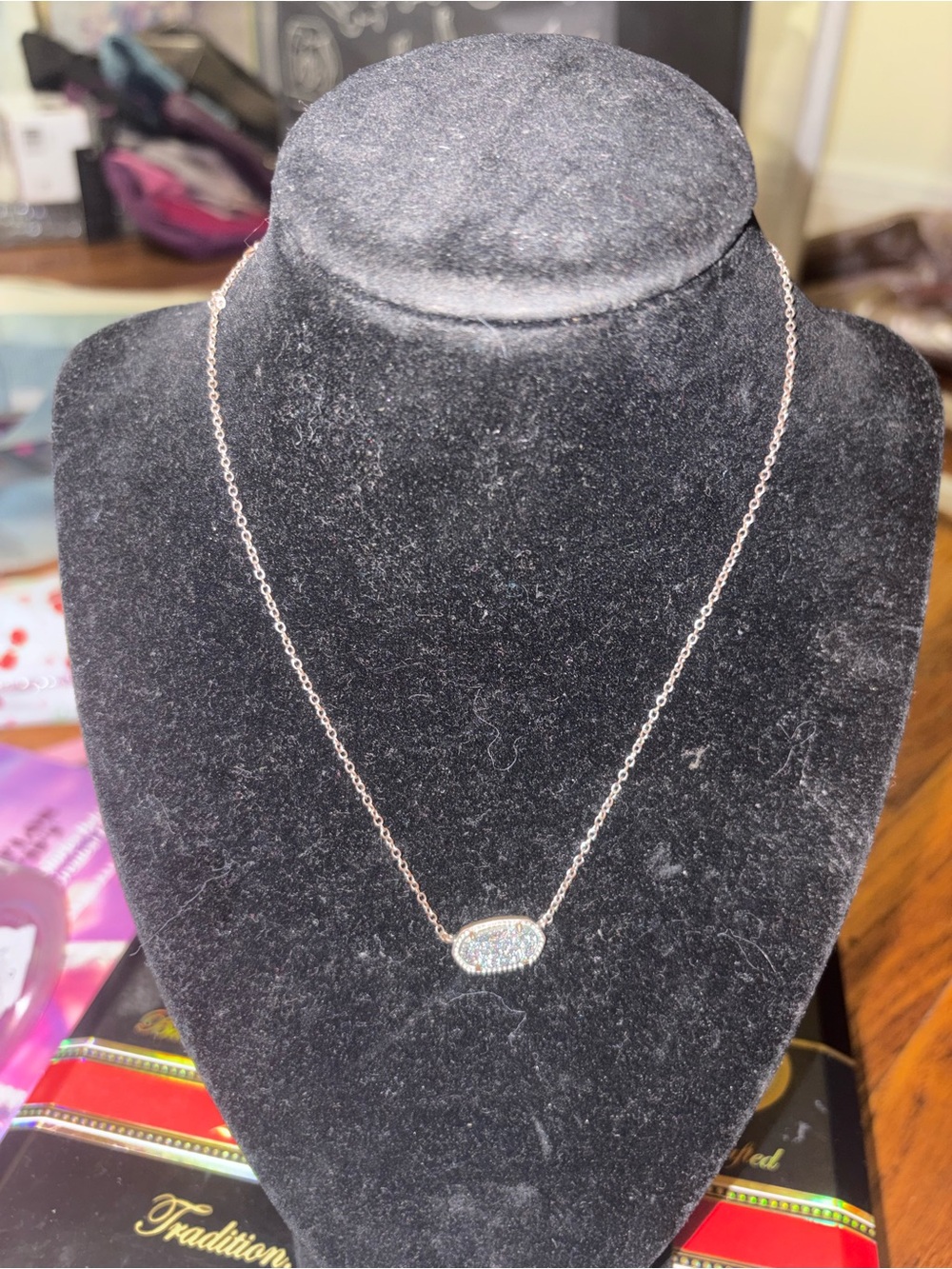 Kendra Scott necklace - Picture 2 of 5